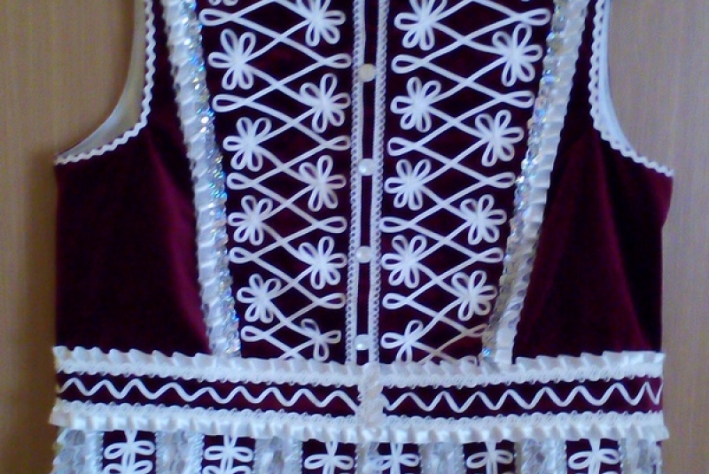 Ženský kroj