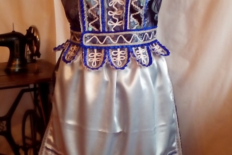 Ženský kroj