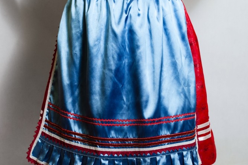 Ženský kroj