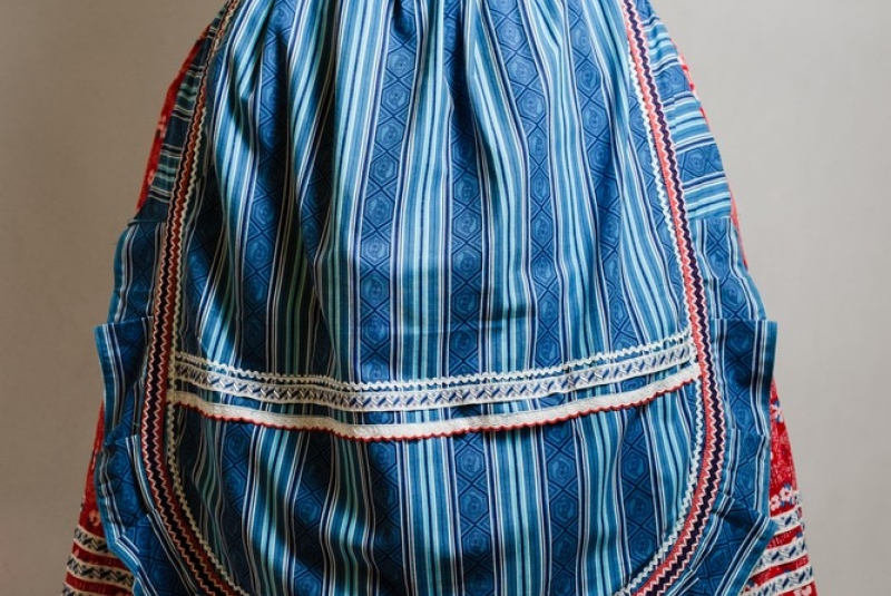 Ženský kroj
