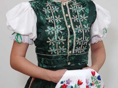 Ženský kroj - Henckovce